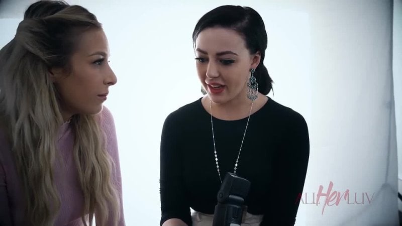 Chi ha salvato chi? Carmen Caliente, Whitney Wright