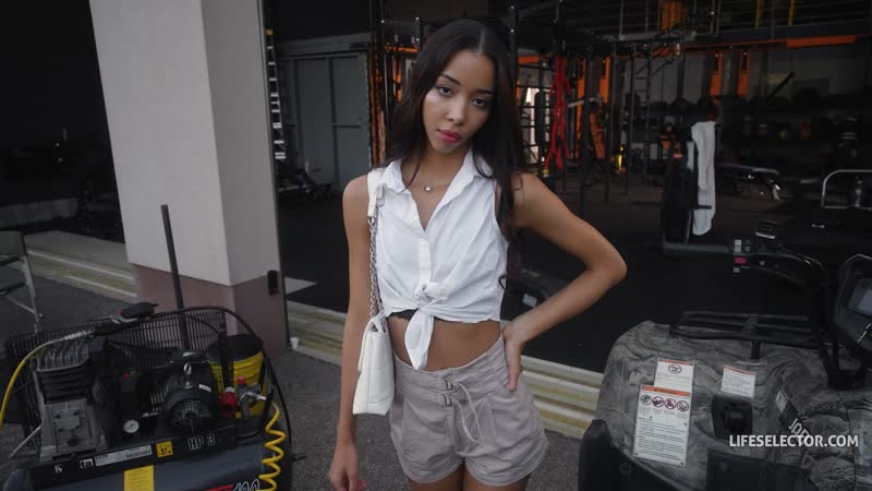 Lia lin lifeselector good girl gone bad a story of firsts ## pov Châu Á tóc nâu