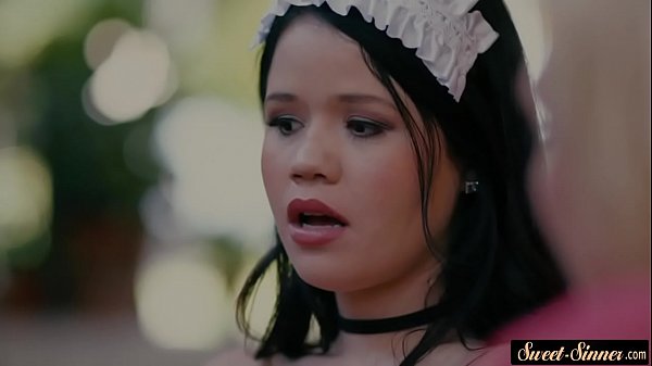 Adolescente mostra il video