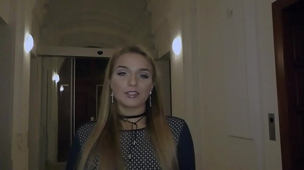 Le puttane di bellezza amano farsi penetrare dai cazzi duri