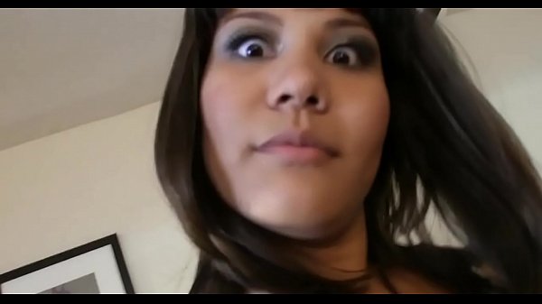 Zottelige Muschi bekommt Cumshots