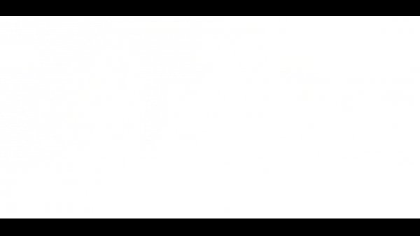 Volljähriger Teenager nutzt Werkzeuge für Soloaktionen