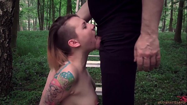 Esclavo de 18 años, primera cogida de sumisión y esclavitud, mamada áspera