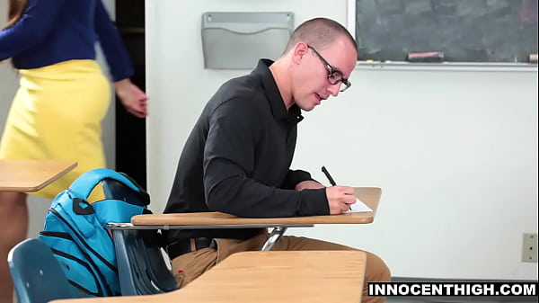 Hot Teen Girl performs in teen