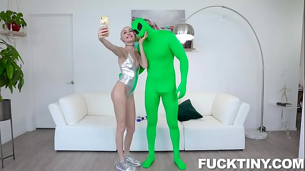 Teen Teen poses - sensual