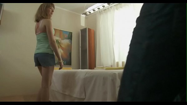 Hotty couldn'_t hold in her urges