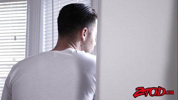 La rossa Alexa Nova si è scopata forte e ha fatto esplodere la sborra