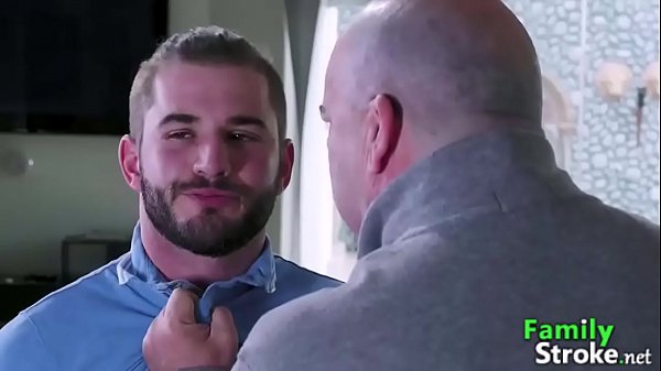 Il vecchio figliastro patrigno: video completi FamilyStroke