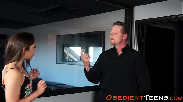 Gehorsamer Teenager wird erleichtert