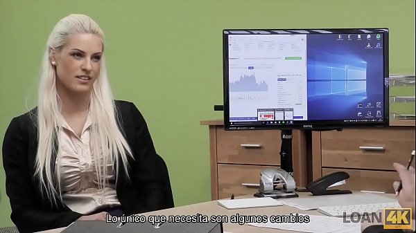 PRESTITO4K. Negoziando con il proprietario del negozio di lingerie nuda