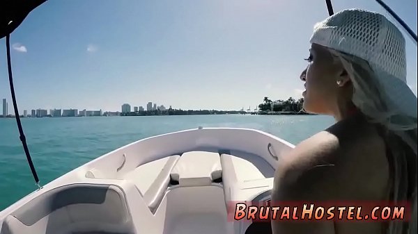 Ở nhà cặp đôi tuổi teen quái và trêu chọc lưỡi vòi nước Đừng lo lắng đĩ,