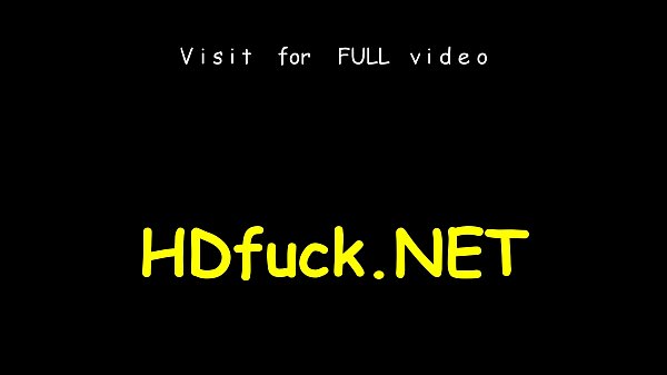 Hübsches Amateurluder überrascht seinen Jungen mit einem süßen Hüpfen