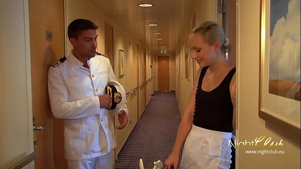 Erstaunlich leidenschaftlicher Teenager tritt auf