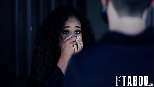 Future Darkly – Pandemie – Lauras Lieferung Ft Scarlit Scandal, Jake Adams