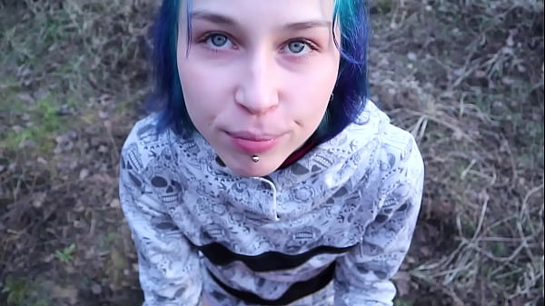 Fucked a singing girl in the woods by the road | Laruna Mave