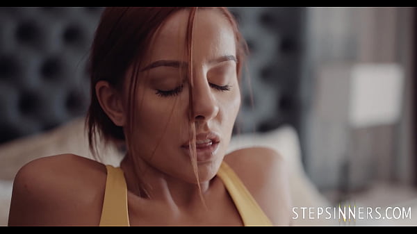 Konfrontative Stieftochter neugierig, wie es sich anfühlen würde - Vanna Bardot | Stiefsünder