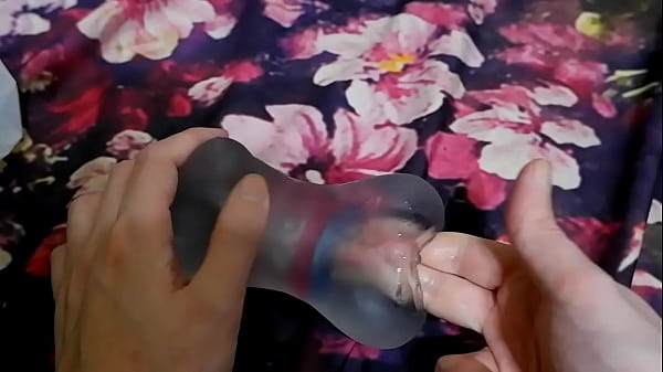 Erstaunlich sinnlicher Teenager tritt auf