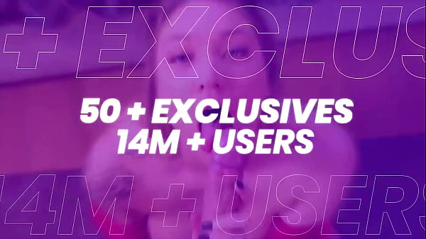 Wunderschönes Teen (Pia July) wird vom geilen Weihnachtsmann hart in alle Löcher gefickt -