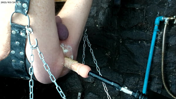 Une ado attrayante et chaude taquine - amateur