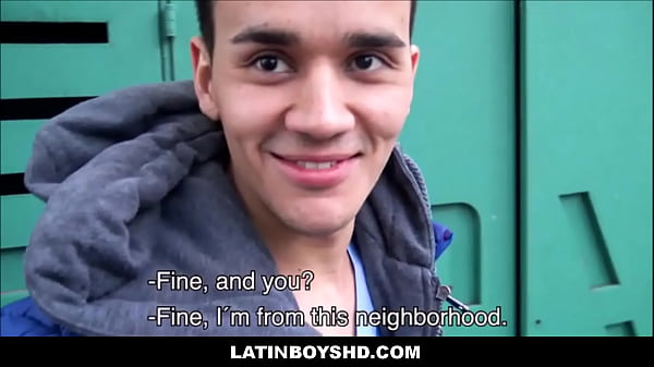 火辣的拉丁护士男孩为了钱而性交 - 强尼、尼古拉斯