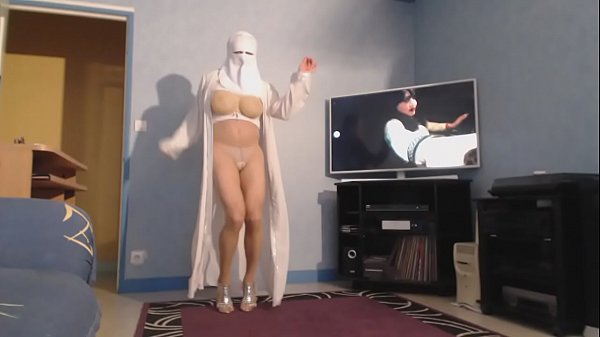 grandi seni di musulmani in burka