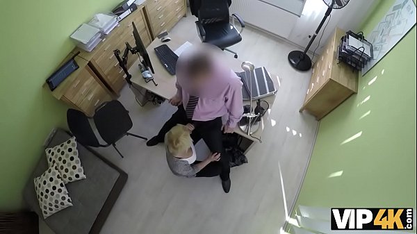 VIP4K. Slim dễ thương Katy Rose bị âm hộ của cô khoan bởi một thanh tra nợ xấu