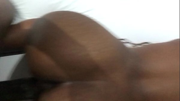 सेक्सी युवा इक्वाडोरियन @ कैसिनो मोटल ब्राजील के साथ छिपा हुआ पीओवी कैम