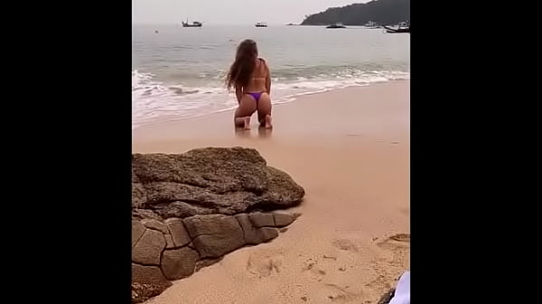 Beautiful Teen enjoys herself amateur