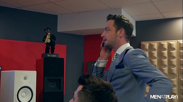 DREW DIXON WIRD VON SEINEM EX-DAMON-HERZ GESCHLOSSEN