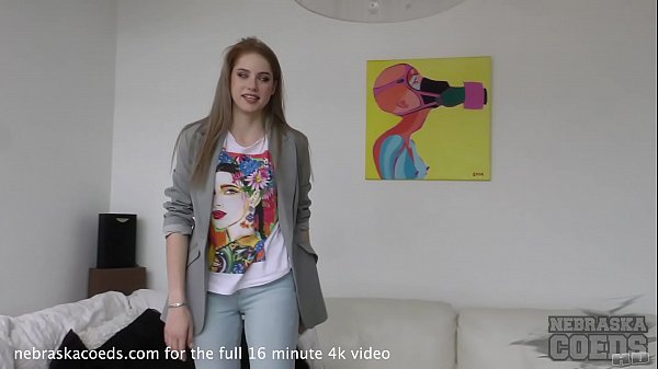 Die superfrische neue 18-jährige Margarita macht nervös ihr erstes Casting