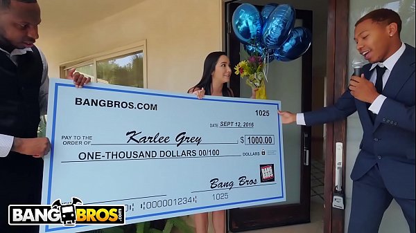 BANGBROS - Ricky Johnson e Jon Jon fanno Sling BBC al culo grosso di Karlee Grey'_s