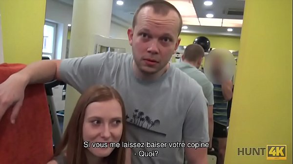 CACCIA4K. L'ingenua coniglietta della palestra fa sesso con un uomo ricco