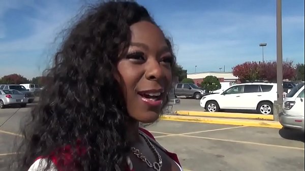 un bottino succoso pronto a scopare - EbonyGirls69.com