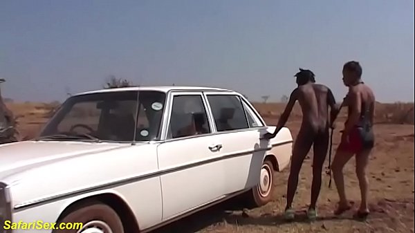 Pose esotiche di adolescenti: bellissime