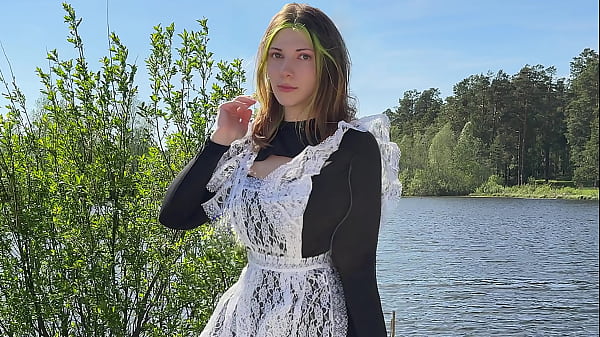 Ich habe mir die Gelegenheit nicht entgehen lassen, ein Schulmädchen vor ihren Sommerferien zu ficken