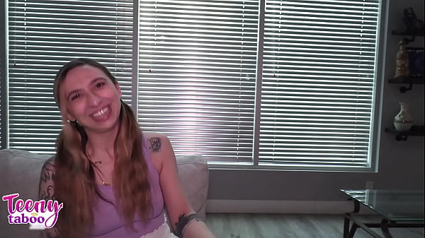 Creampie Teen si spoglia - stupendo