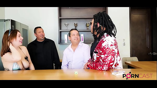 Ragazza teenager sexy si esibisce a Latina