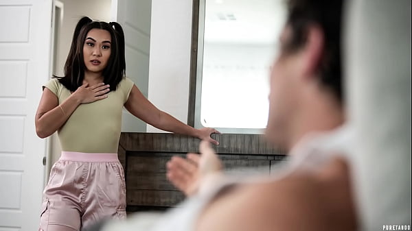 El cuidado platónico de Brenda & rsquo_s se convierte en sexo empapado de semen con Gerry