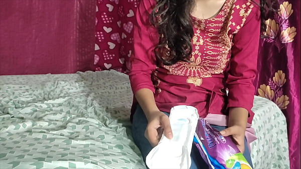 Chị kế Desi xin pad &ndash_ và chị không cho nhiều mà đưa!