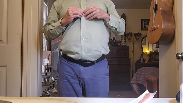 Stuffguy #10 Katheter spielen und pissen nach der Arbeit (und auch ein bisschen Schwanz streicheln!)