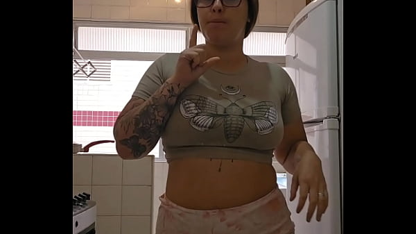 I put on this outfit because today I'm going to receive a friend at home without my husband knowing