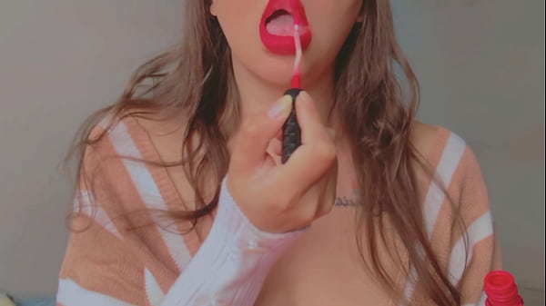 Sensual Teen Girl shows off in anal