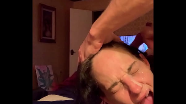 Fodeu os miolos para pagar as mensalidades da faculdade Mulher mais velha com porra dupla facial