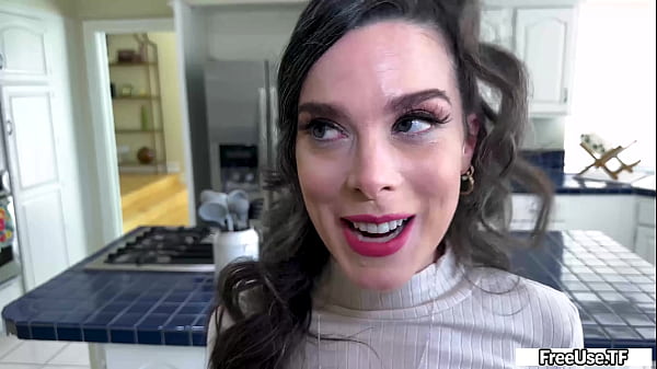 Meine Freeuse-Halloween-MILF – Nicole Emma Vaunt, Donnie Rock