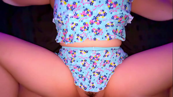 Big_ass Teen shows off - sexy