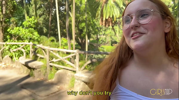 Fucking the nerdy redhead from Paran&aacute_ Trix