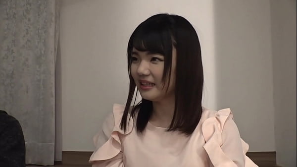 Linda mujer asiática adolescente