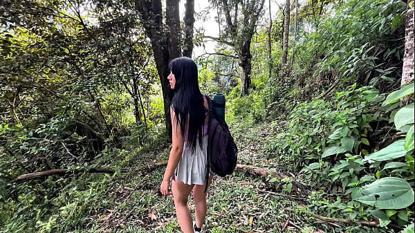 Video di strisce di una teenager latina