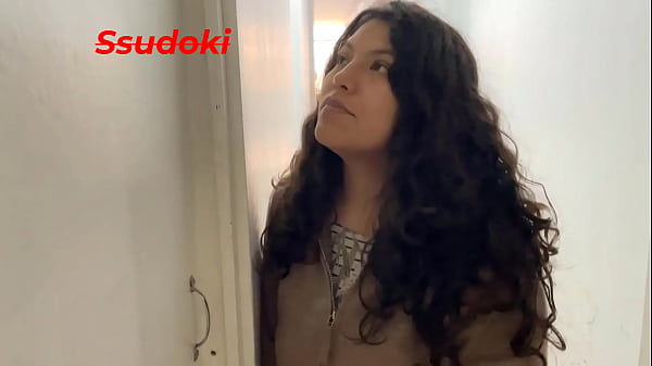 Encontré a mi mejor amiga bañándose en mi casa y como soy ninfomana decidí jugar juegos de adultos en la ducha... todo fue muy consensuado y muy húmedo.