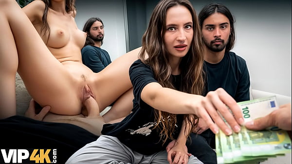 Gorgeous Teen Girl shows off in virtual_reality